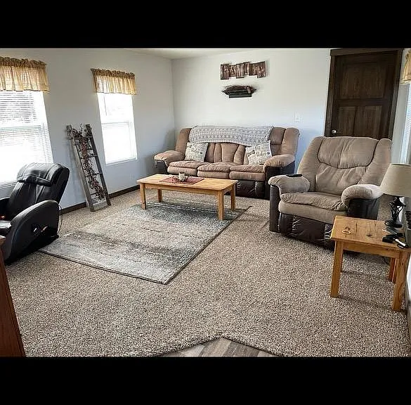 103 Portland St S — Photo 7
