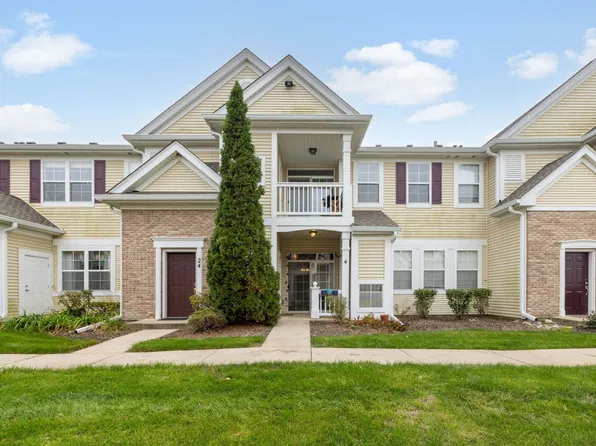 2225 Aurora Dr Unit 4, Hampshire, IL 60140