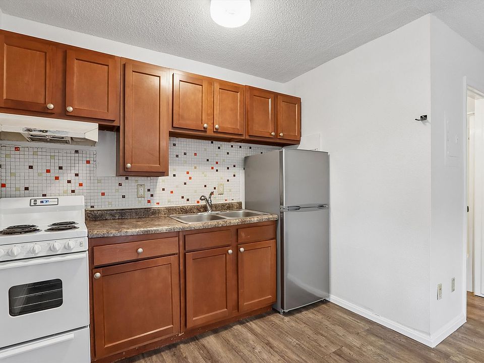 1st image of 516 Church St #2
