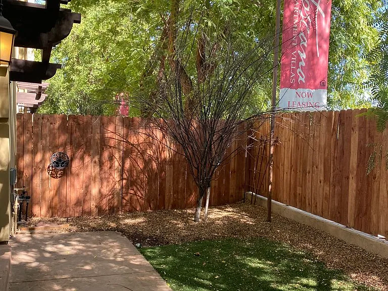 23130 Sherman Pl — Photo 29