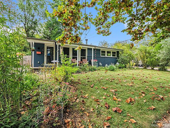 2nd image of 2415 Haisley Dr