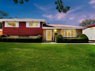 621 Mary Jane Ln, Wood Dale, IL 60191