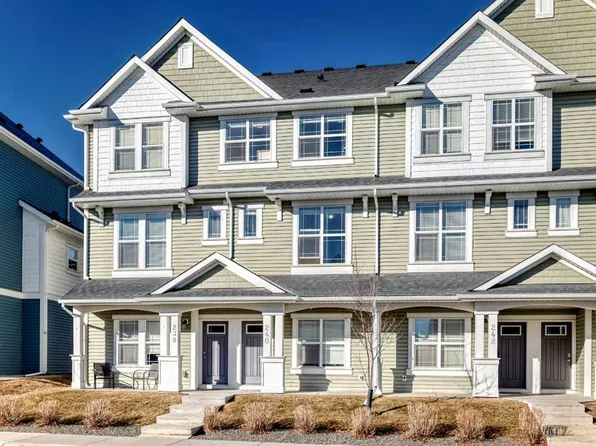 240 Copperleaf Way SE, Calgary, AB T2Z 0H8