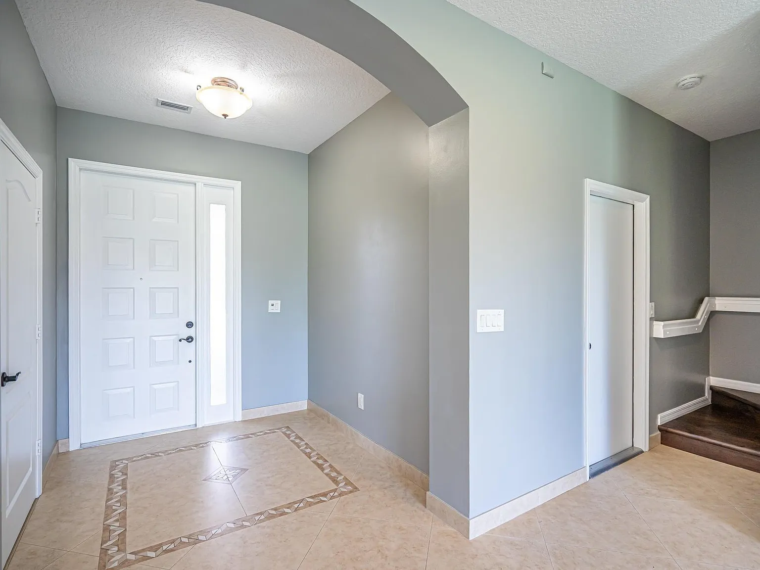 3 bed, 2.5 bath, 1579 sqft, $2,950 — Photo 2