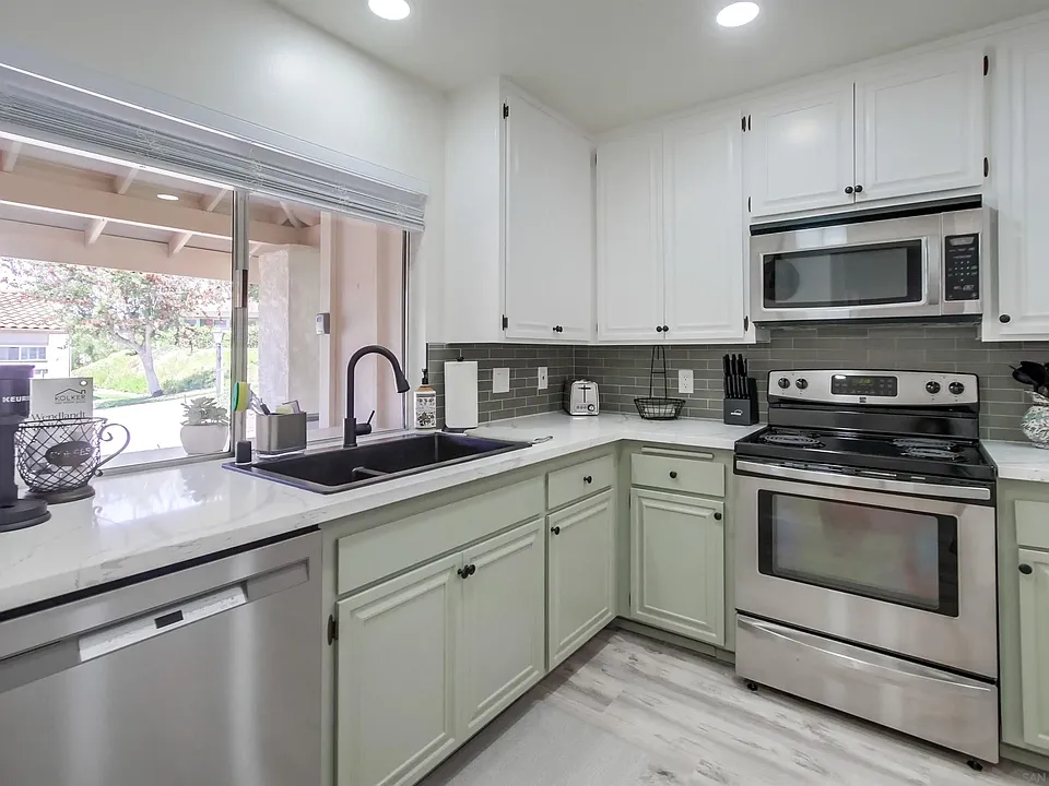 17464 Plaza Cerado #84
