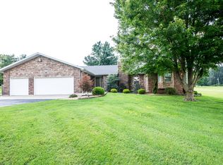 1507 N Osburn Ln, Nixa, MO 65714