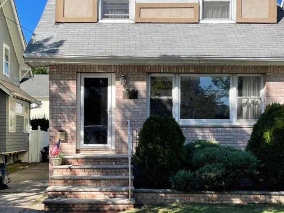 1st image of 390 College Ave #1