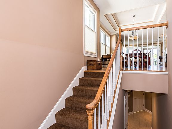5th image of 117 Sunset Cir S