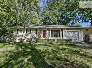 1201 S Skyline Dr, Liberty, MO 64068