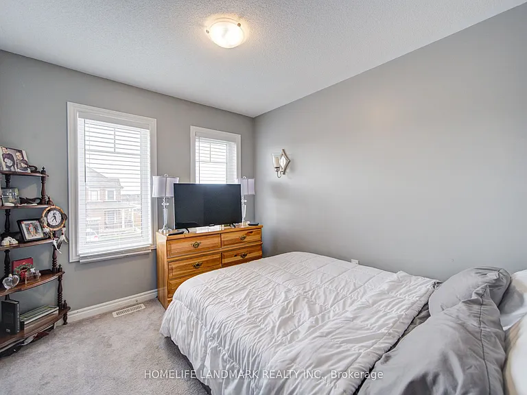 106 Barkerville Dr — Photo 20