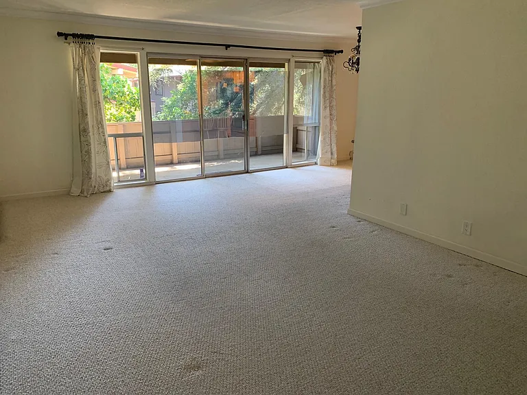151 Buckingham Dr — Photo 2