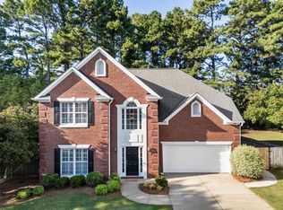 140 Ashbrook Ln, Roswell, GA 30075