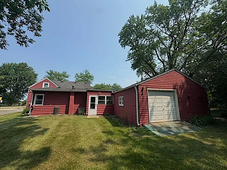 205 Hamel Rd — Photo 4