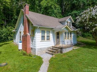 910 Bent Rd, Spruce Pine, NC 28777