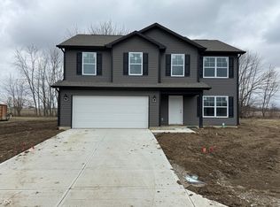 1139 Lake Dr, Shirley, IN 47384