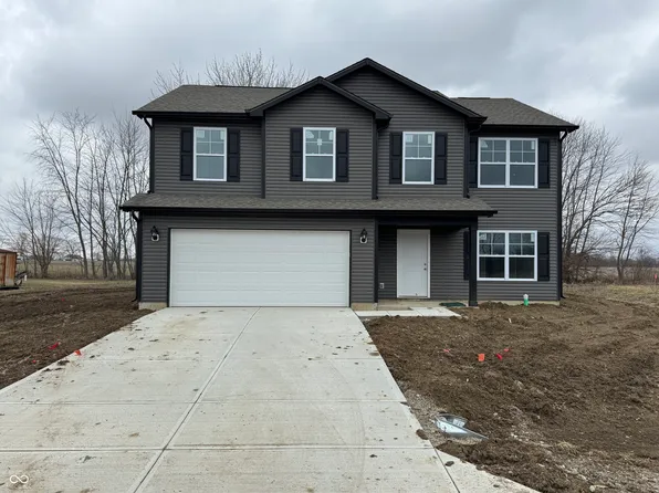 1139 Lake Dr, Shirley, IN 47384