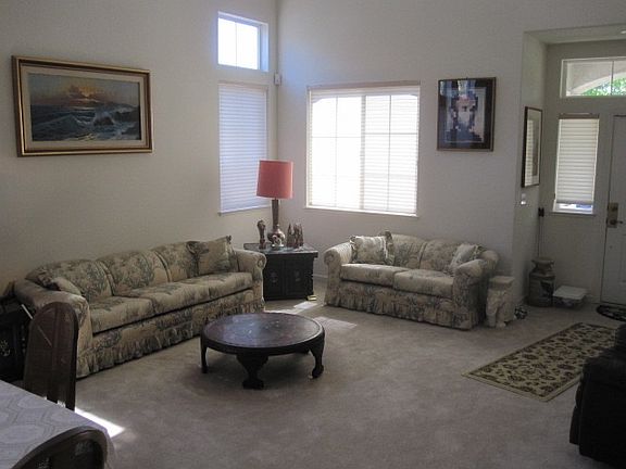 3rd image of 4018 English Oak Ave