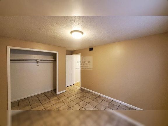 4th image of 1105 E Orange St #6