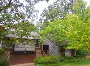 526 W Scenic Dr, N Little Rock, AR 72118
