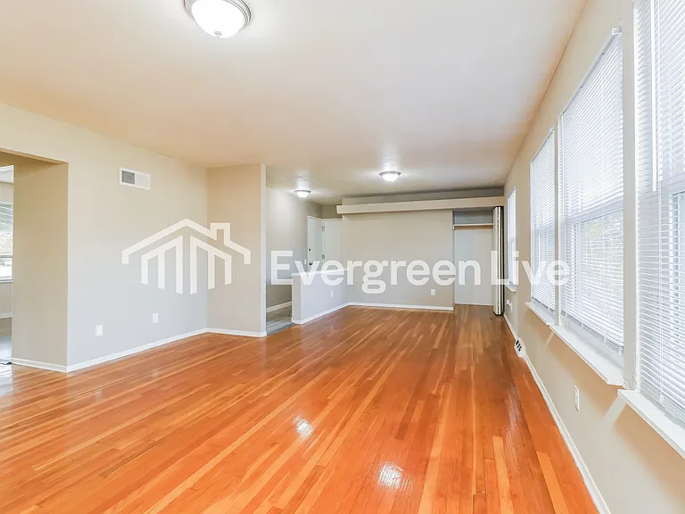 11032 Ebert Dr — Photo 4