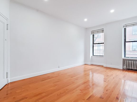 2nd image of 215 W 16th St #4FW
