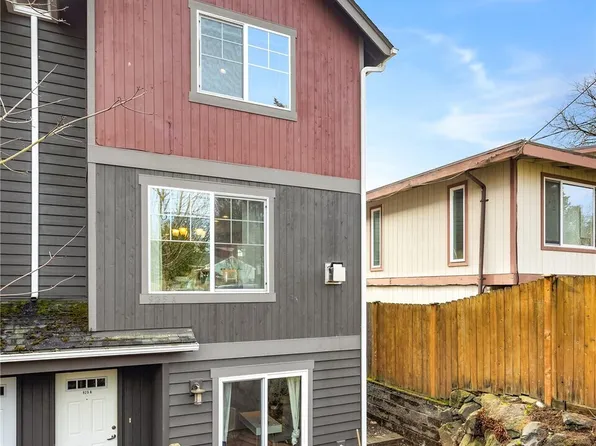 925 N 97th Street #A, Seattle, WA 98103