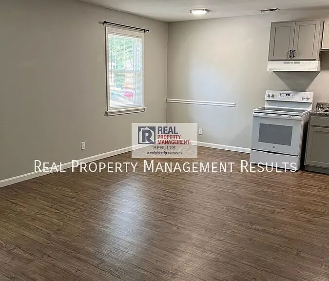 619 Village Ln #23 — Photo 3