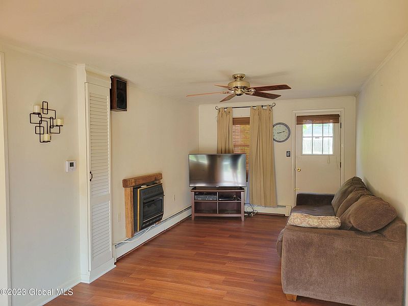 2nd image of 1021 Inner Dr