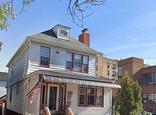 1330 Pugsley Ave, Bronx, NY 10462
