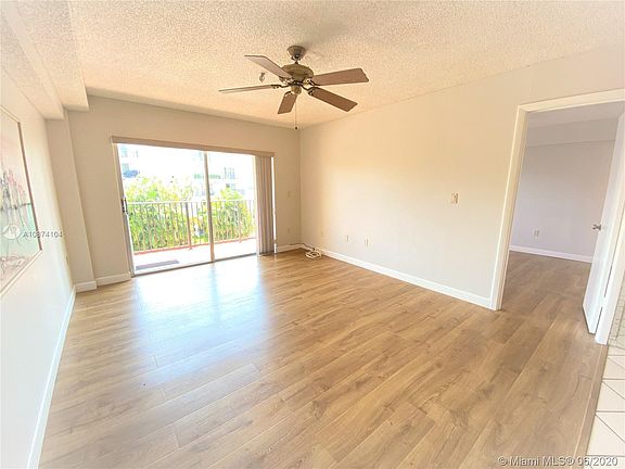 3rd image of 250 181st Dr APT 202