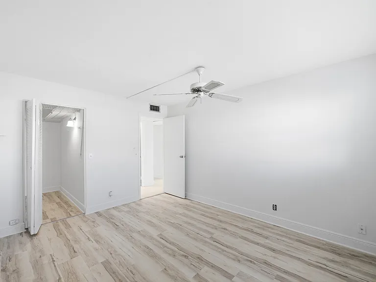 452 Brittany Dr #J — Photo 11