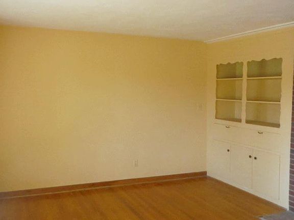 2nd image of 4419 Harford Cir NW