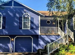 1413 NW Foxboro Rd, Blue Springs, MO 64015