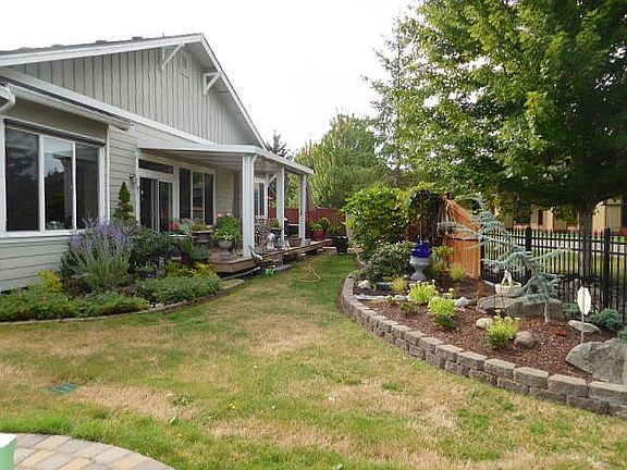 2nd image of 4229 Bainbridge Ct NE