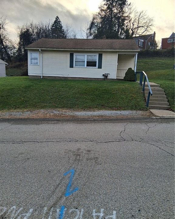 1st image of 320 Dersam St