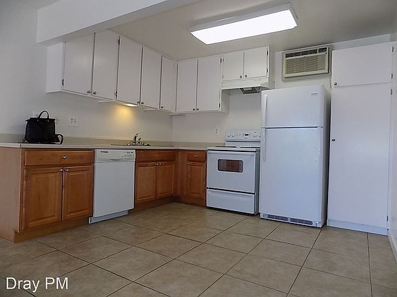 4th image of 4136 Manzanita Dr APT B
