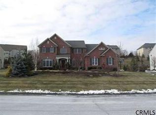 20 Hilander Dr, Loudonville, NY 12211