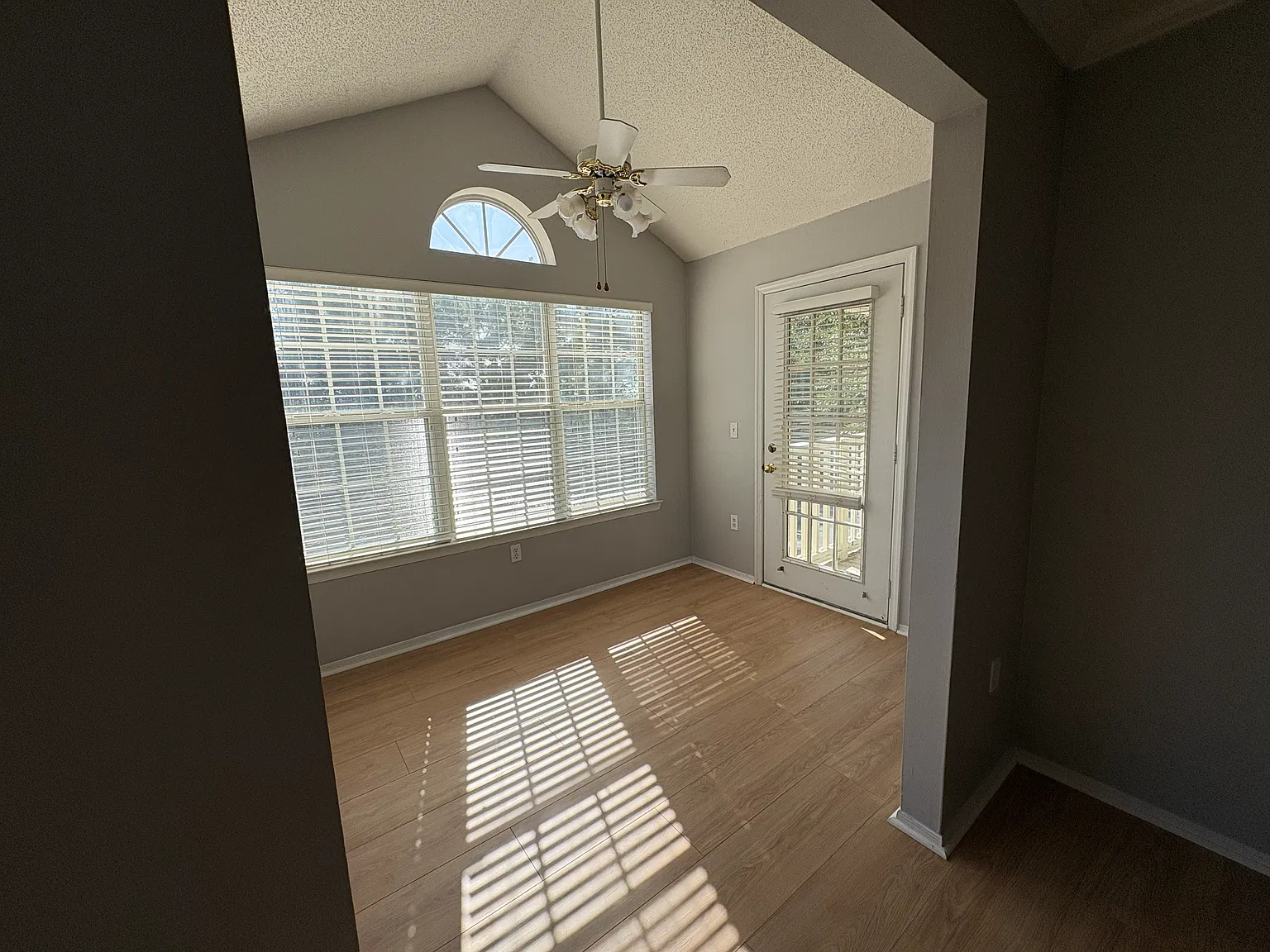 2 bed, 1106 sqft, $1,675 — Photo 4