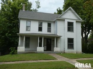 210 W Jefferson St, Petersburg, IL 62675