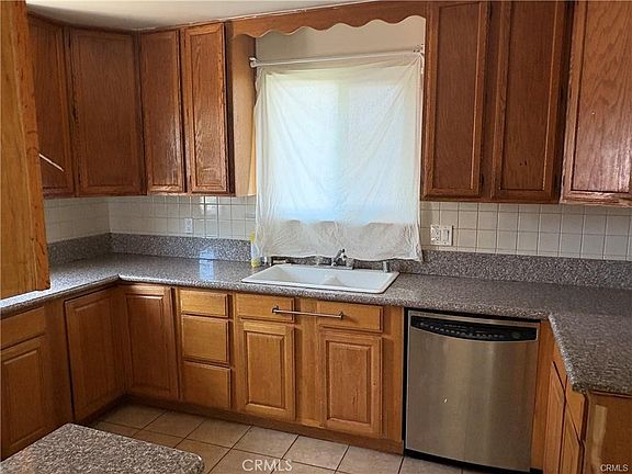 3rd image of 38323 Rita St