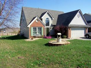 227 Chestnut Ln, Versailles, KY 40383