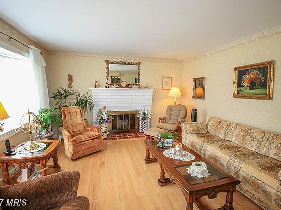 5th image of 1605 Cass Dr