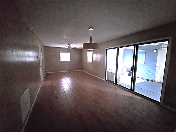 2nd image of 2509 Holly Dr #B