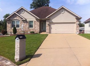 4212 Union Terrace Dr, Saint Louis, MO 63125