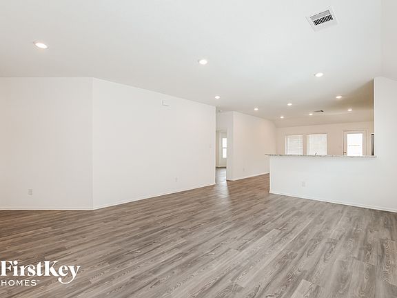 4th image of 7643 Jasmine Forest Ln