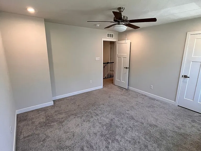 437 Greenwood Dr — Photo 35