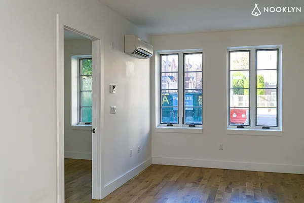 Rented by Nooklyn NYC LLC | media 31