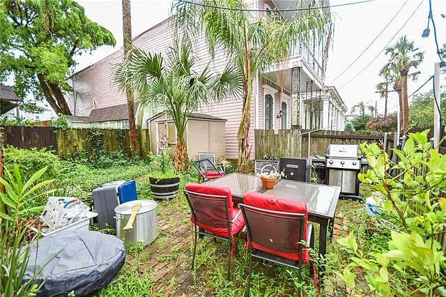 936 Philip St — Photo 18