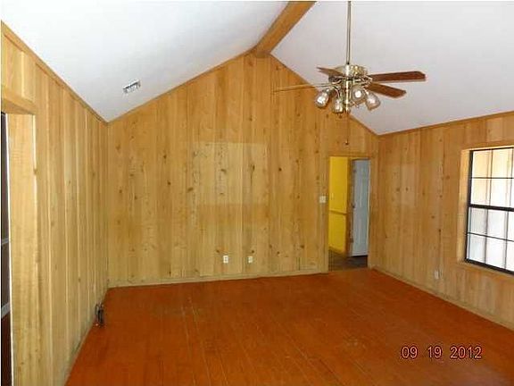 2nd image of 8370 Oak Hill Dr
