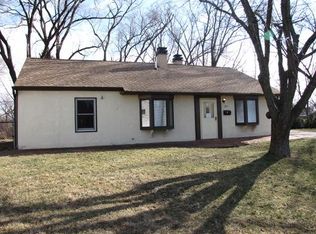 815 Parkside Ct, Streamwood, IL